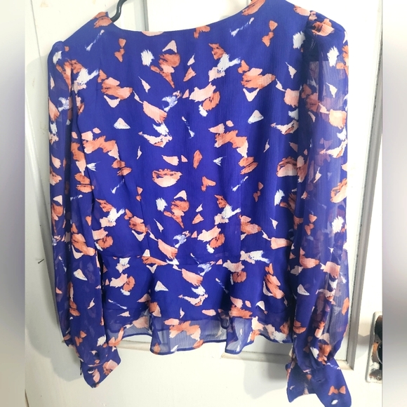 Adorable Blouse - Picture 5 of 6